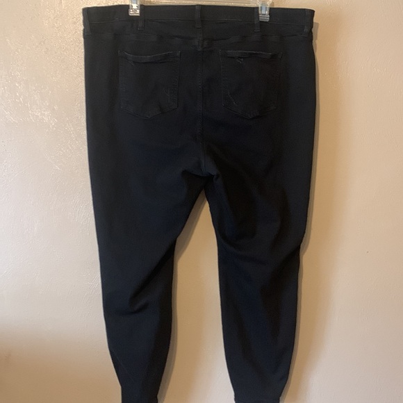 Torrid size 26 Sky High Skinny black ripped denim jeans stretchy - Picture 3 of 5